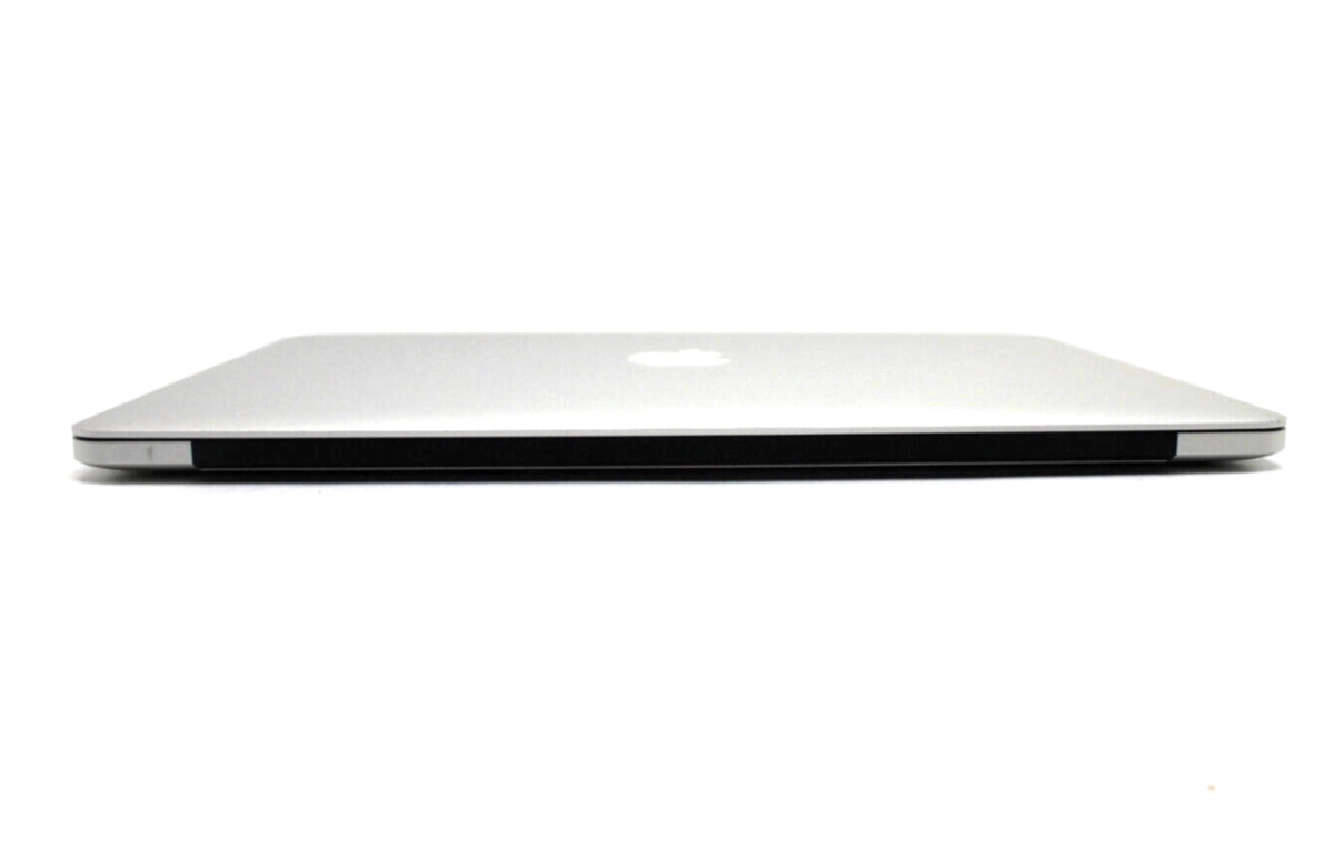 MacBook Pro Retina 15" (A1398) — closed lid view with Apple logo and aluminium unibody chassis